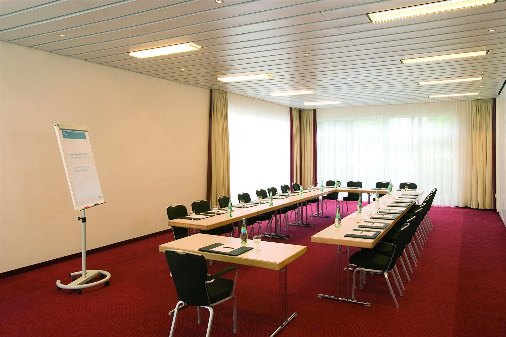 Hotel Nh Berlin Potsdam Conference Center Kleinmachnow Exterior foto