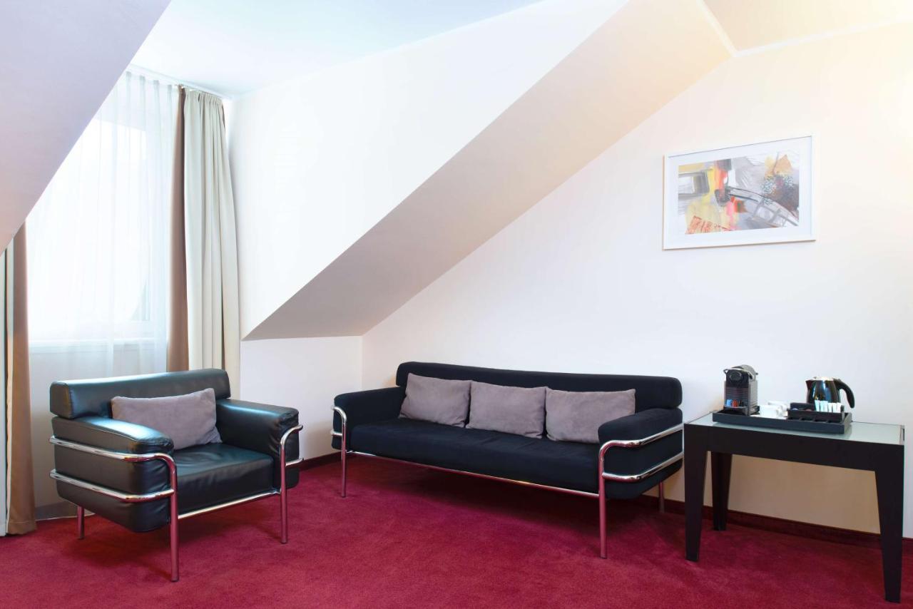 Hotel Nh Berlin Potsdam Conference Center Kleinmachnow Exterior foto