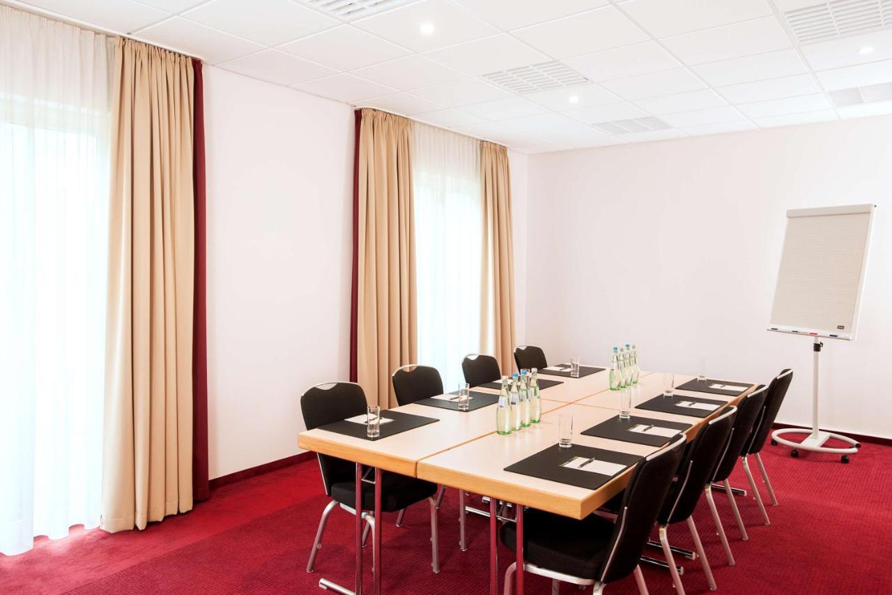 Hotel Nh Berlin Potsdam Conference Center Kleinmachnow Exterior foto