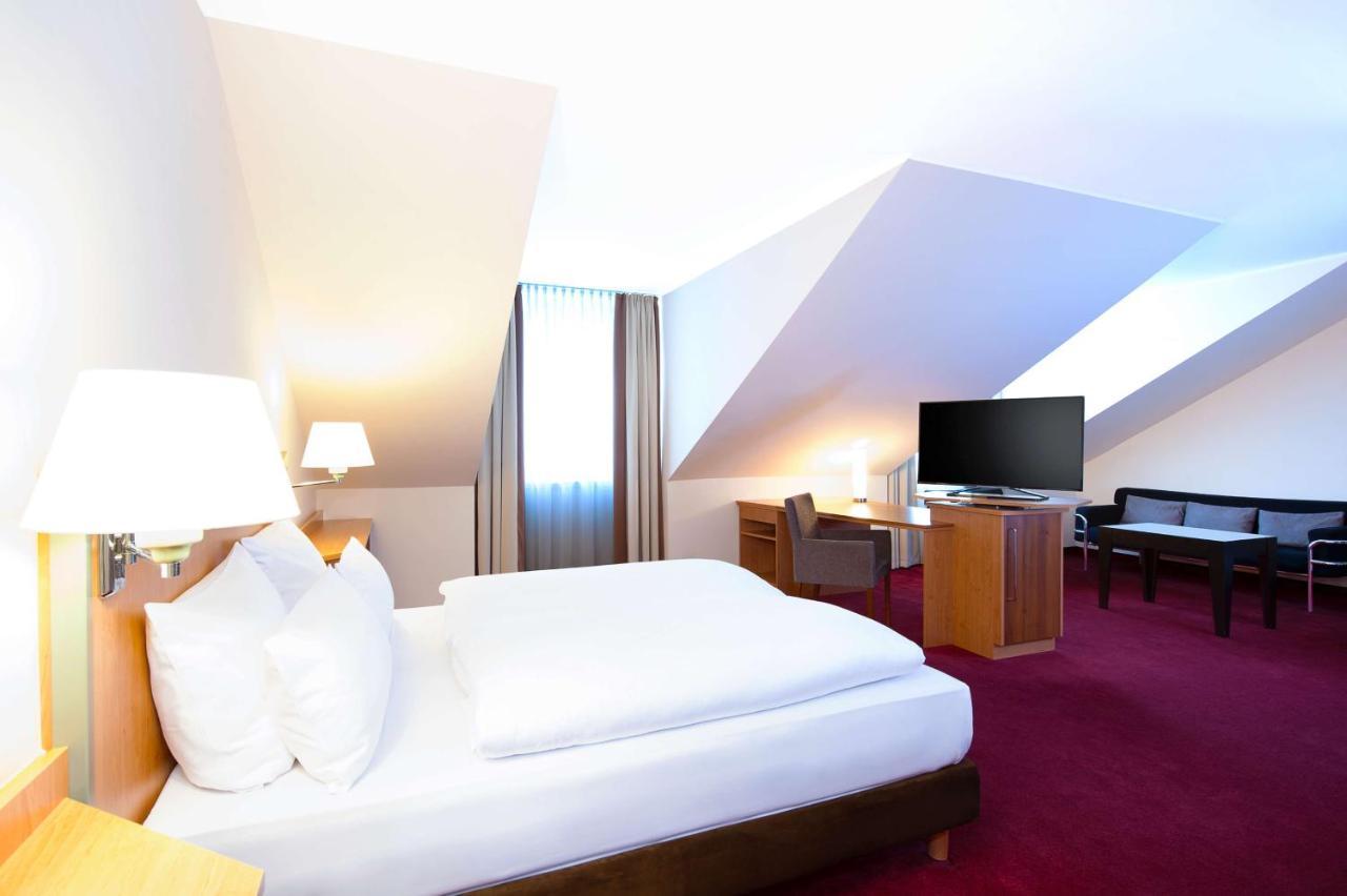 Hotel Nh Berlin Potsdam Conference Center Kleinmachnow Exterior foto